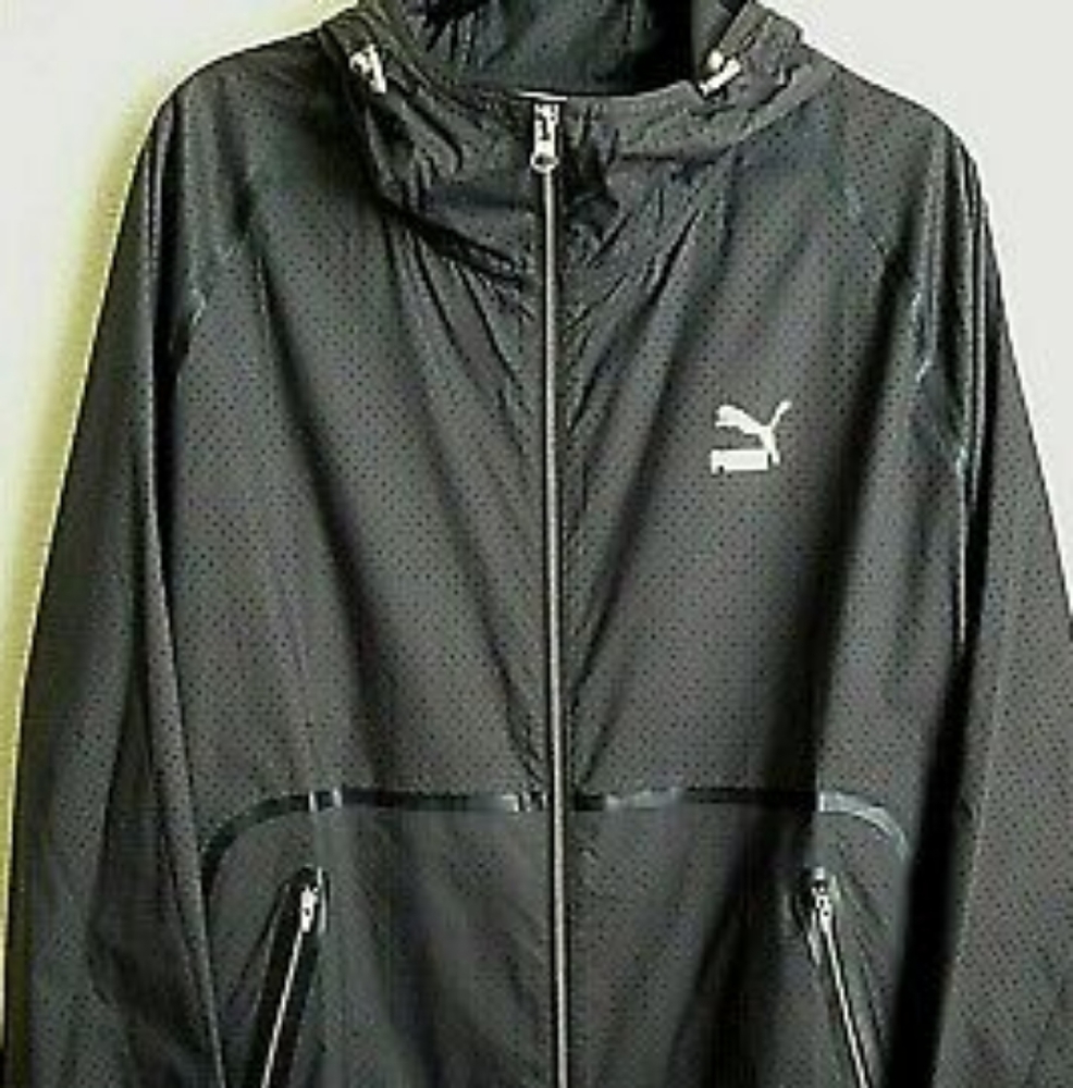 PUMA  Lightweight Hooded Jacket w/ gold accent